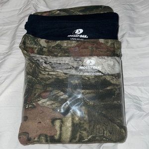 Mossy Oak Set of Two Short Sleeve T Shirts Mens Size Large